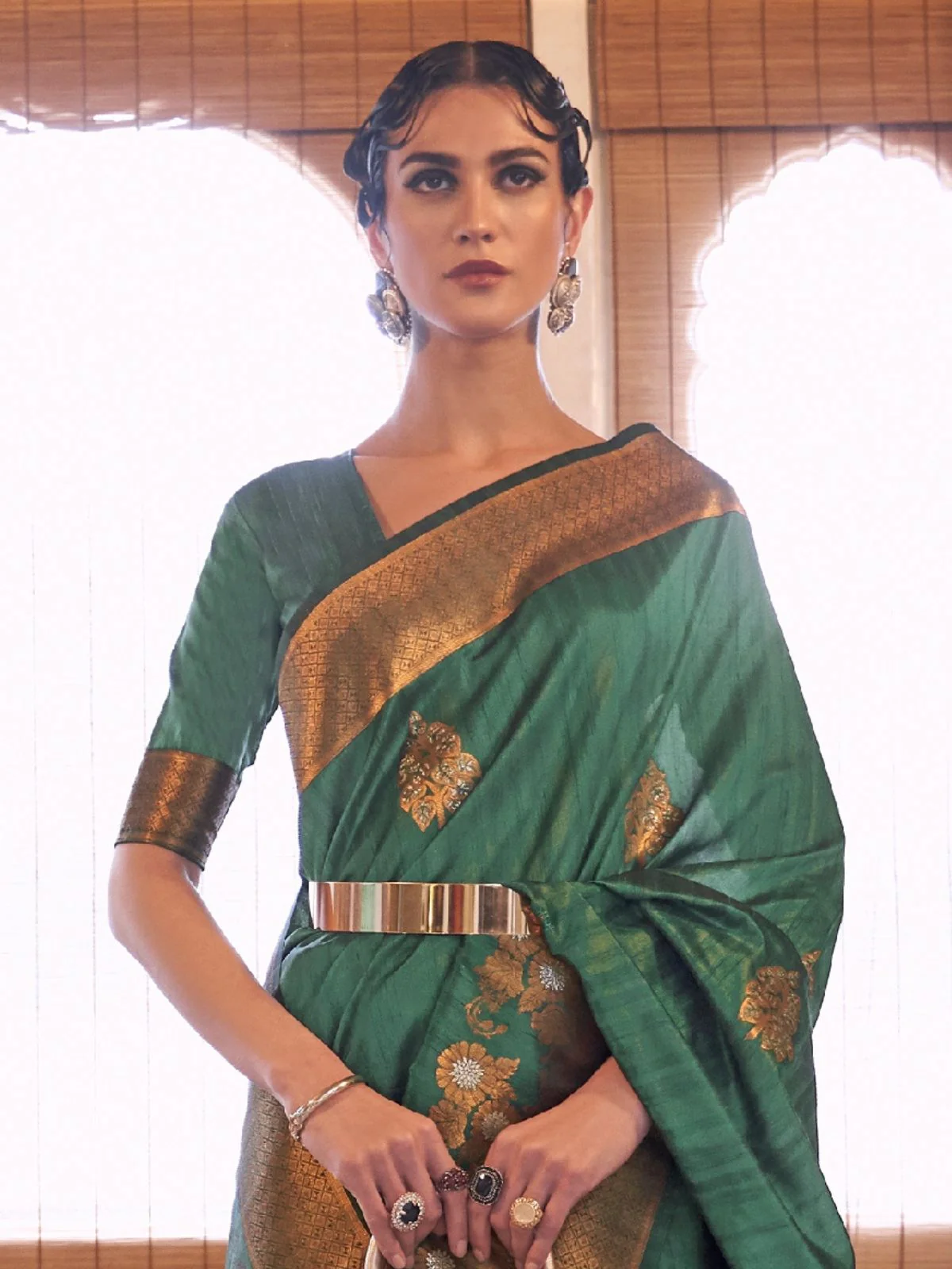 Odette Green Woven Design Silk Blend Saree With Unstitched Blouse For Women - Image 2