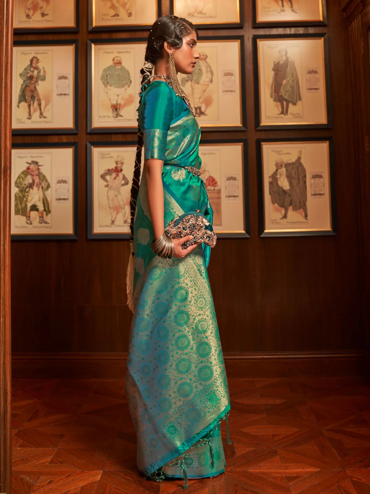 Odette Green Woven Design Silk Blend Saree With Unstitched Blouse For Women - Image 2