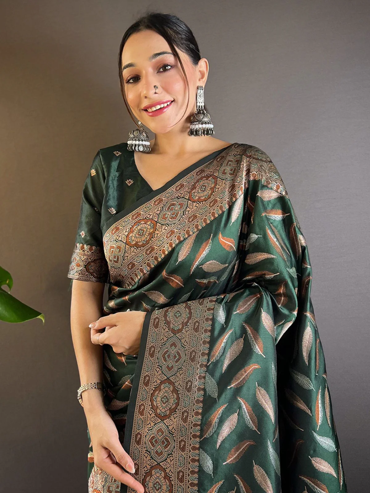 Odette Green Woven Design Soft Silk Saree With Unstitched Blouse For Women - Image 3