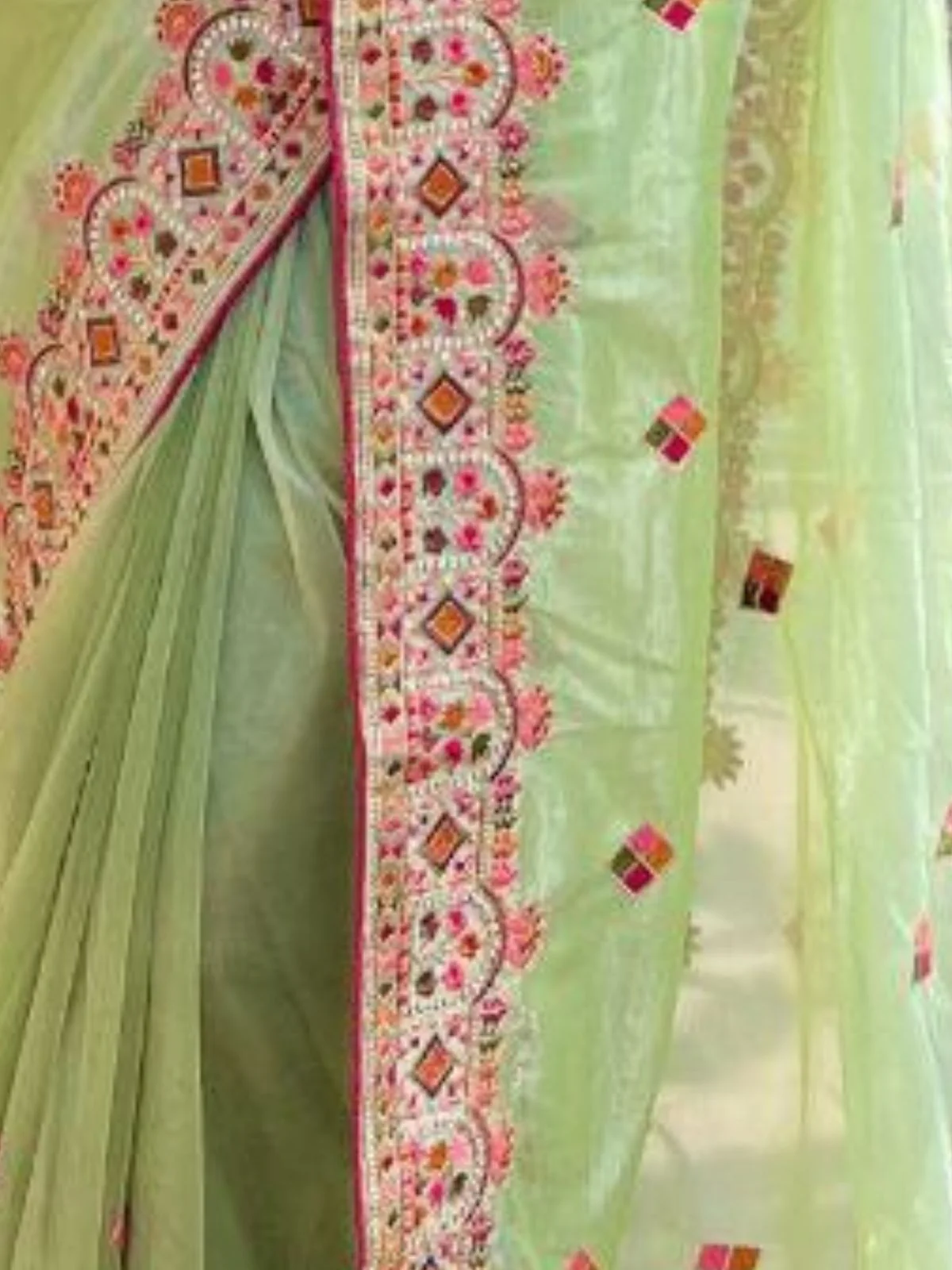 Odette Green Embroidered Net Saree With Unstitched Blouse For Women - Image 4
