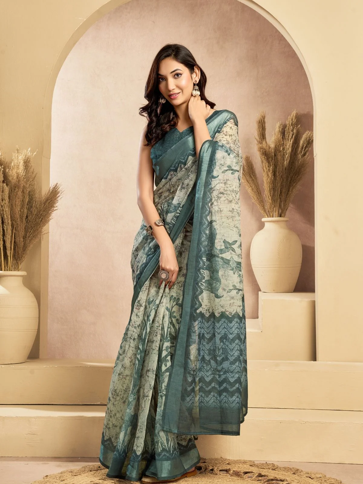 Odette Grey And OffWhite Cotton Linen Zari Work Saree For Women - Image 3