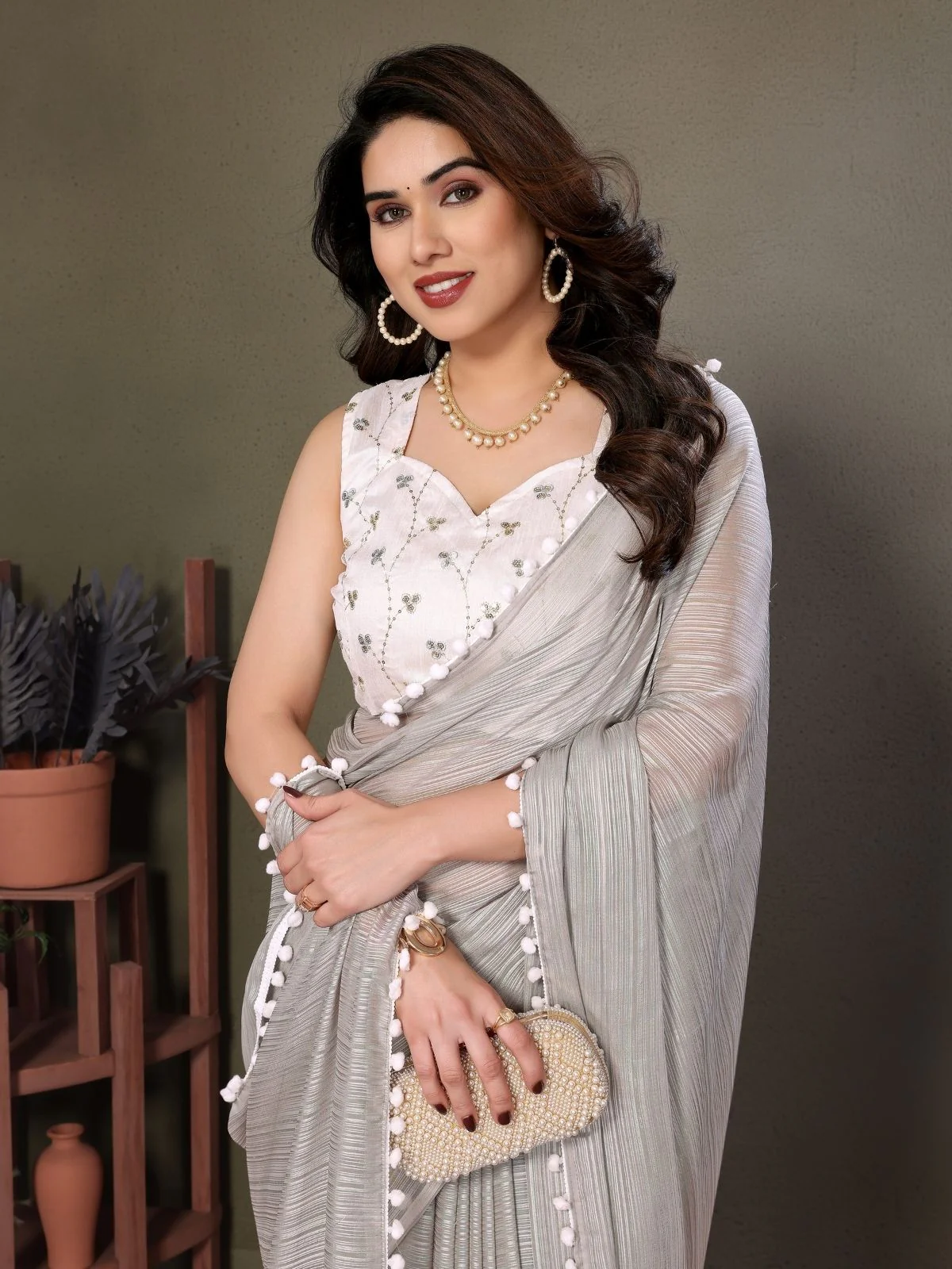 Odette Grey Banglori Lace Work Saree With Unstitched Blouse For Women - Image 4