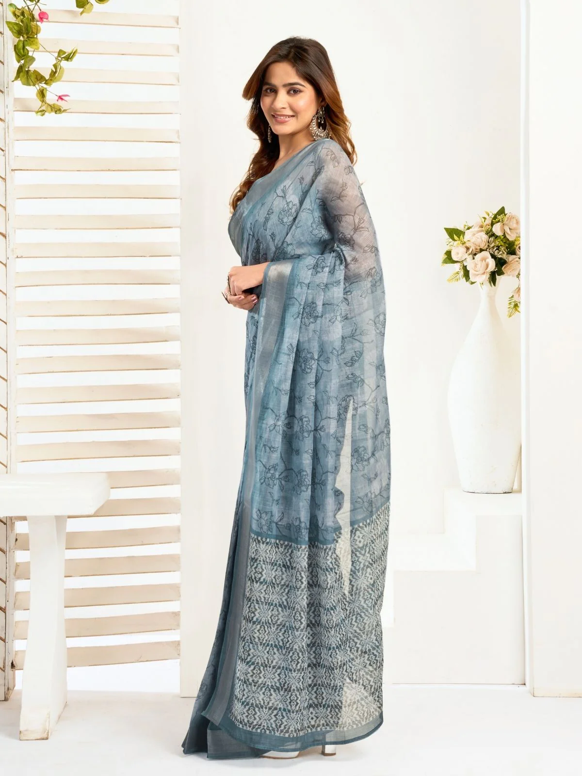 Odette Grey Cotton Linen Zari Work Saree For Women - Image 2