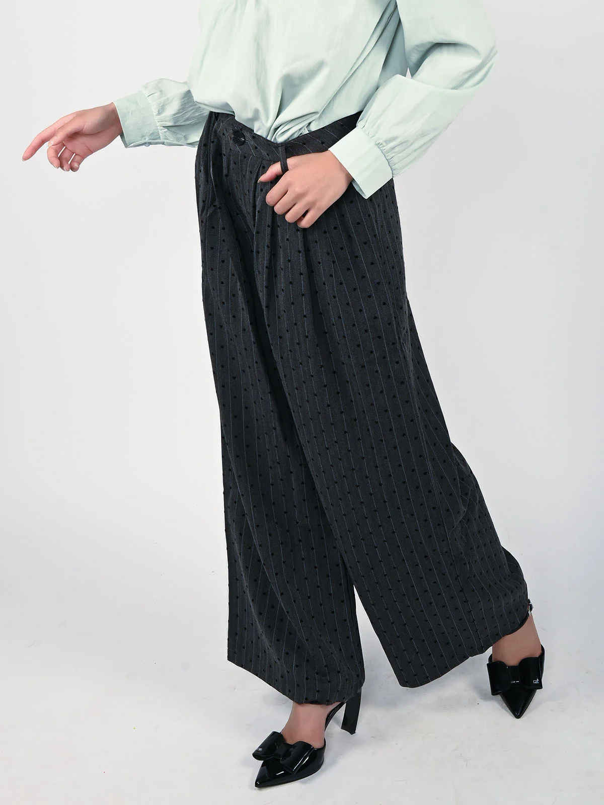 Odette Grey Cotton Polyester Self Design Trouser For Women - Image 3