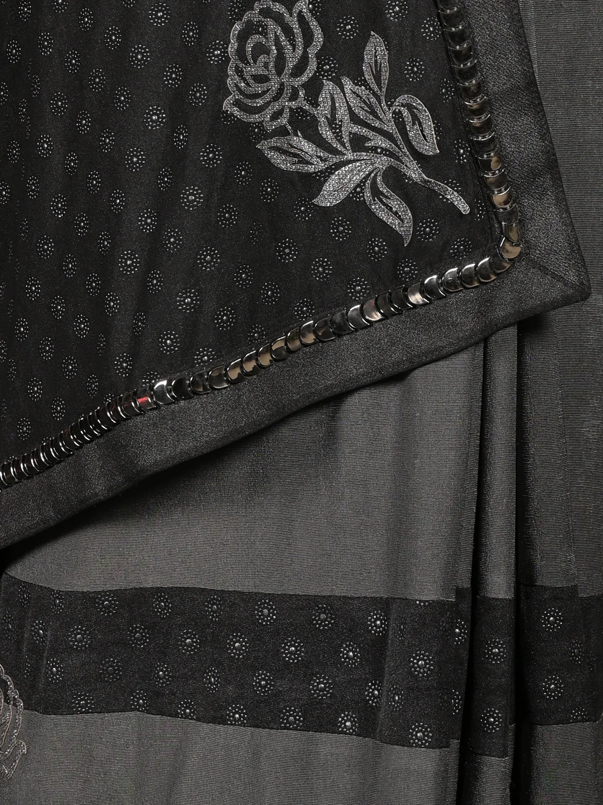 Odette Grey Embellished Lycra Saree with Unstitched Blouse for Women - Image 7