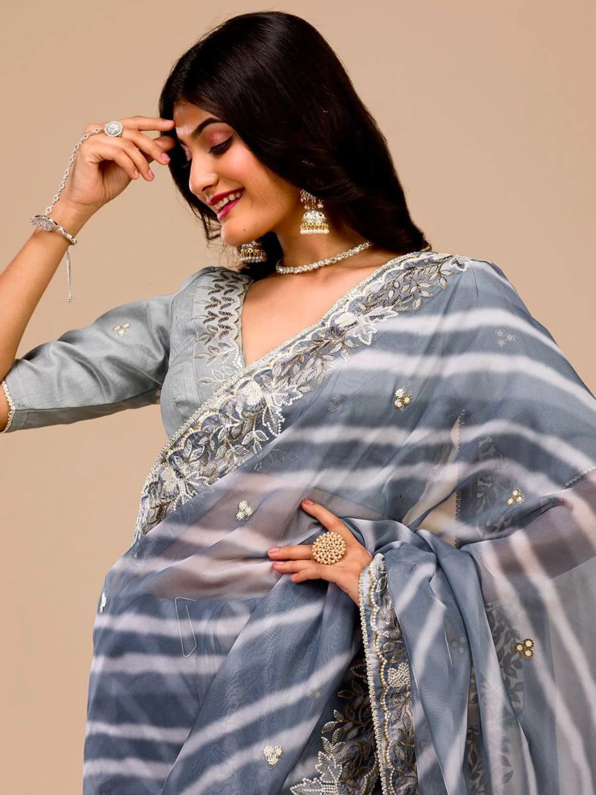 Odette Grey Embroidered Georgette Saree With Unstitched Blouse For Women - Image 3