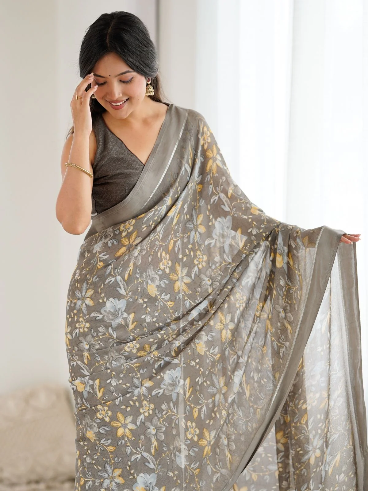 Odette Grey Georgette Printed Saree For Women - Image 3