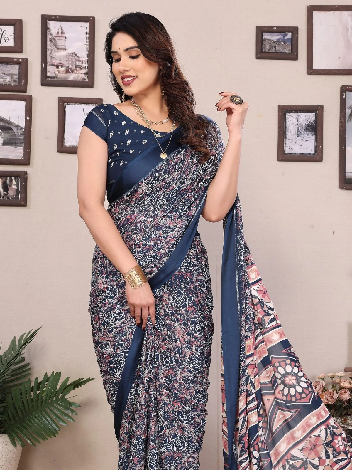 Odette Grey Georgette Printed Saree For Women - Image 4