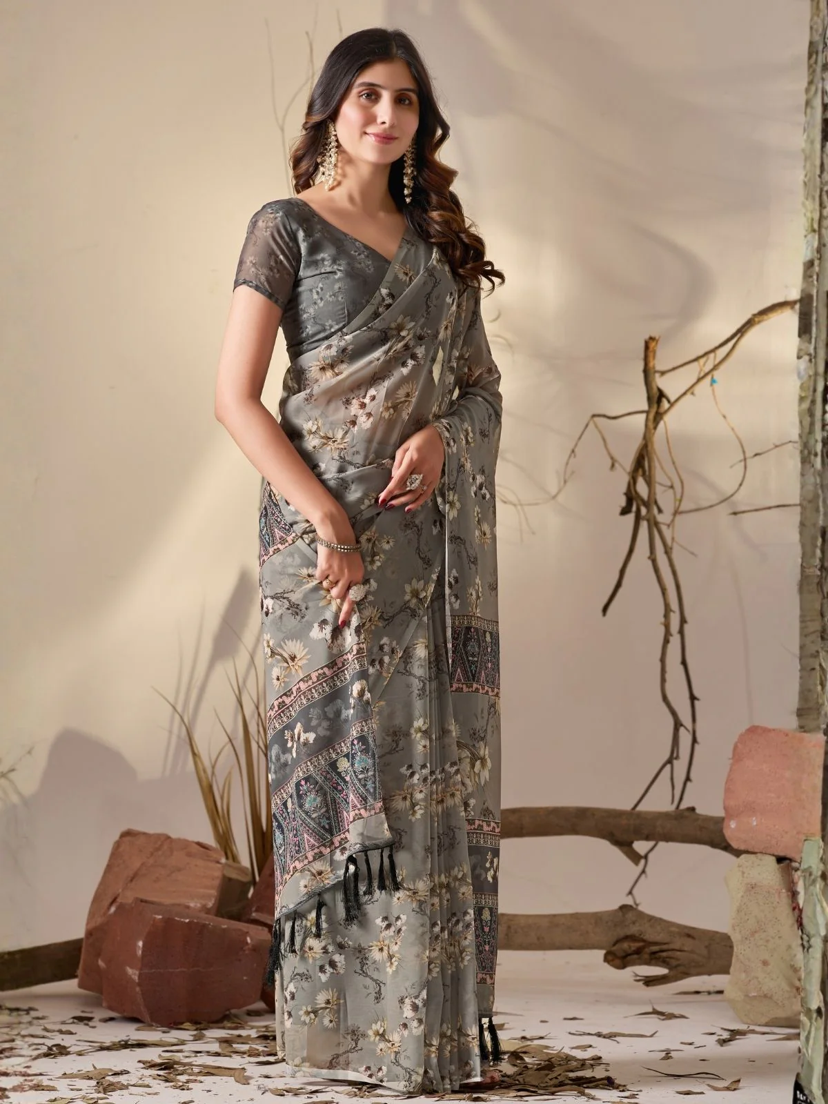 Odette Grey Georgette Printed Saree For Women - Image 2