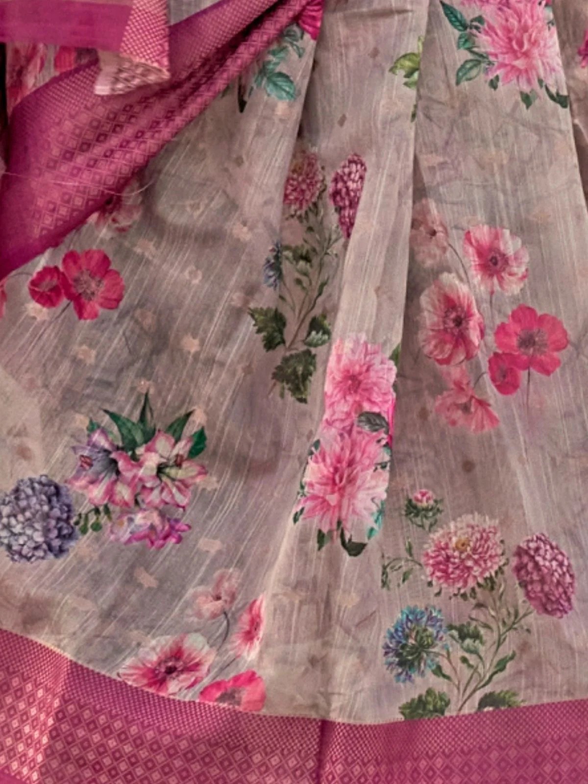 Odette Grey Linen Printed Saree With Unstitched Blouse For Women - Image 3