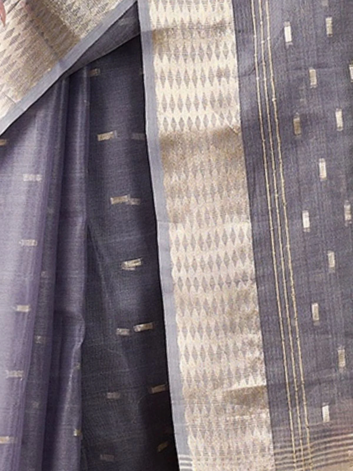 Odette Grey Organza Woven Saree With Unstitched Blouse For Women - Image 6