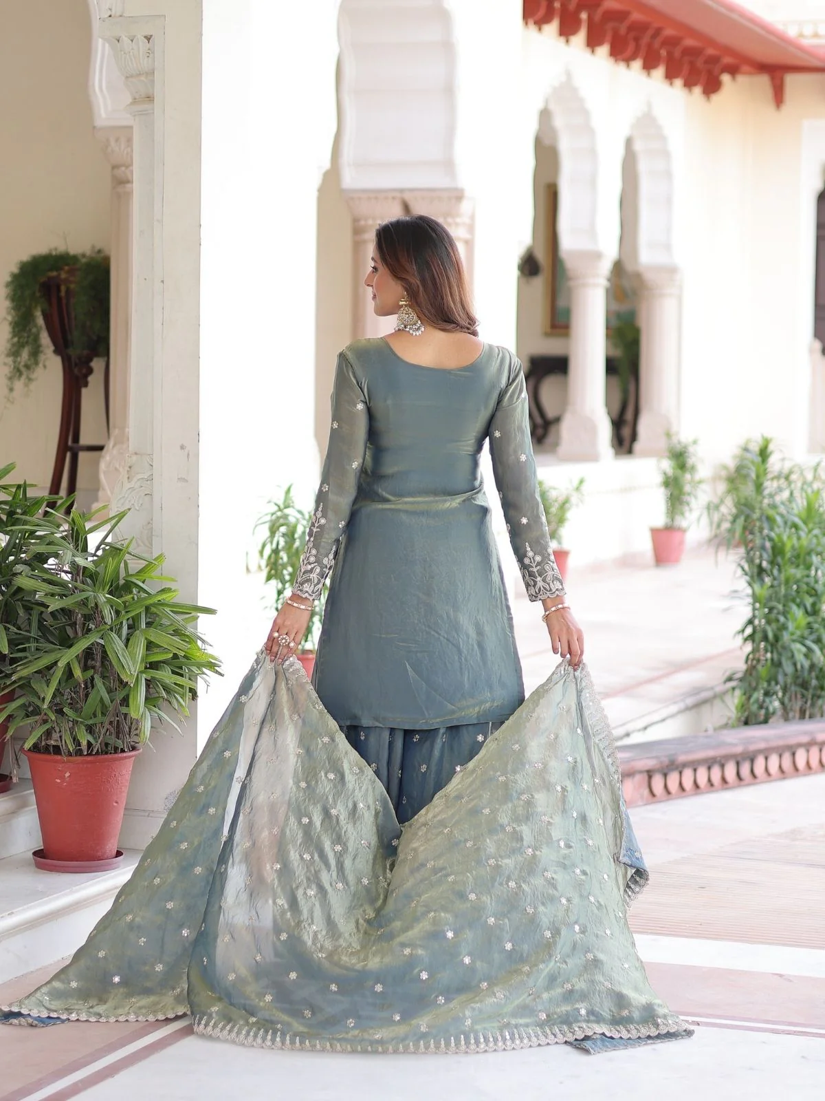 Odette Grey Silk Blend Embellished Kurta Set For Women - Image 3