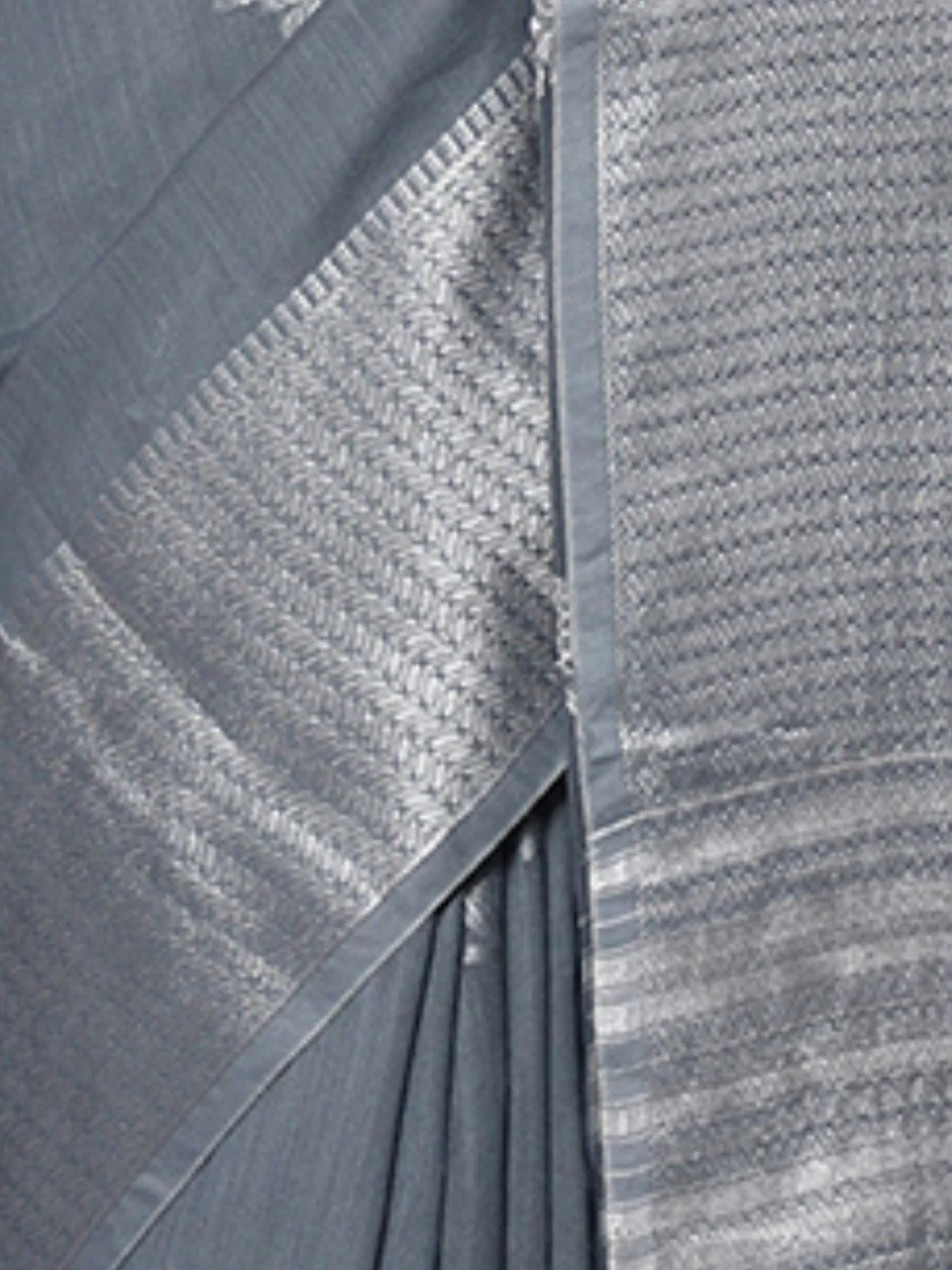 Odette Grey Silk Blend Embellished Saree For Women - Image 5