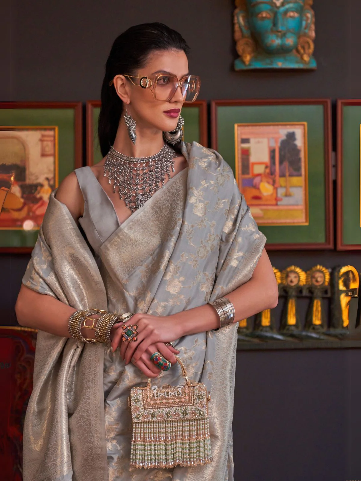 Odette Grey Silk Blend Woven Saree With Unstitched Blouse For Women - Image 2