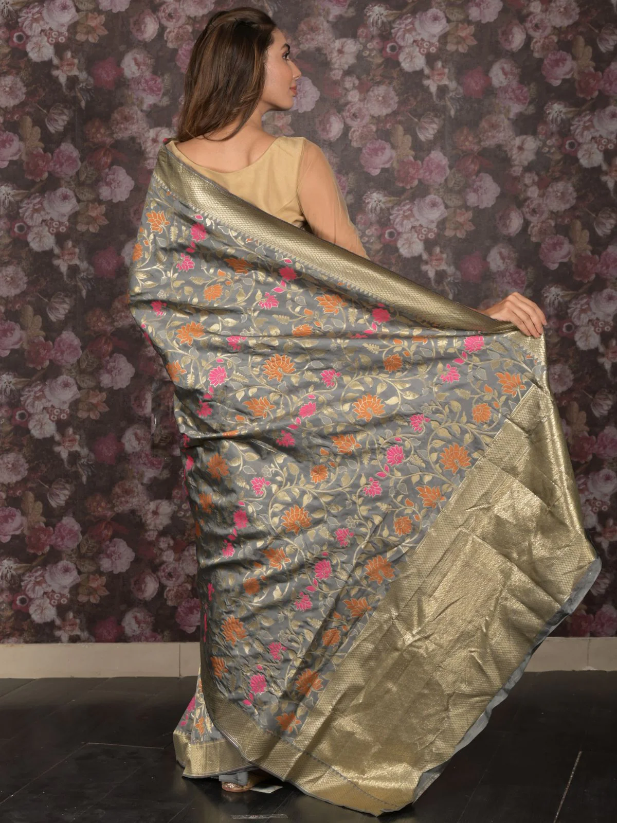 Odette Grey Silk Blend Woven Saree with Unstitched Blouse for Women - Image 4