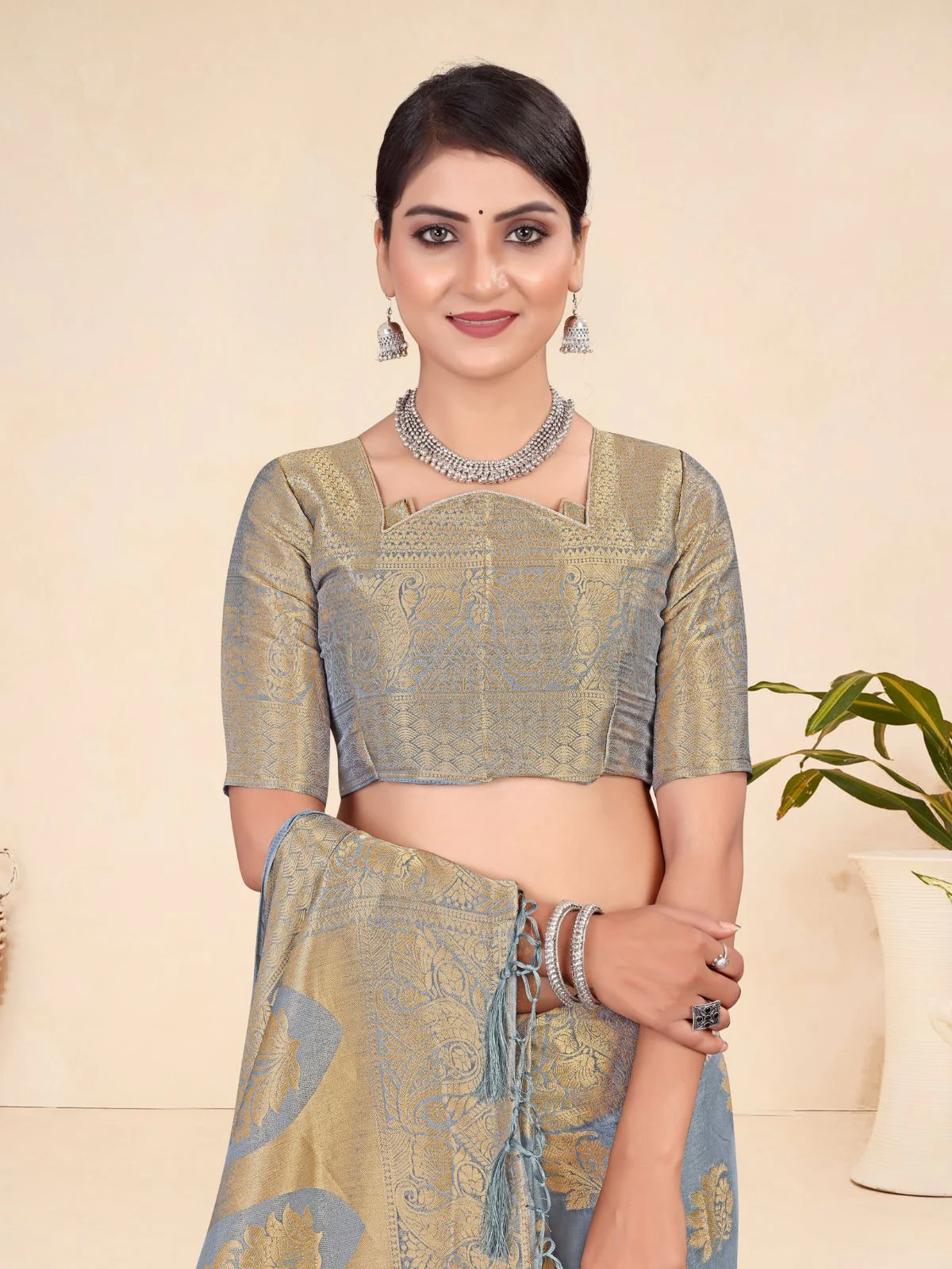 Odette Grey Viscose  Woven Saree With Unstitched Blouse For Women - Image 3