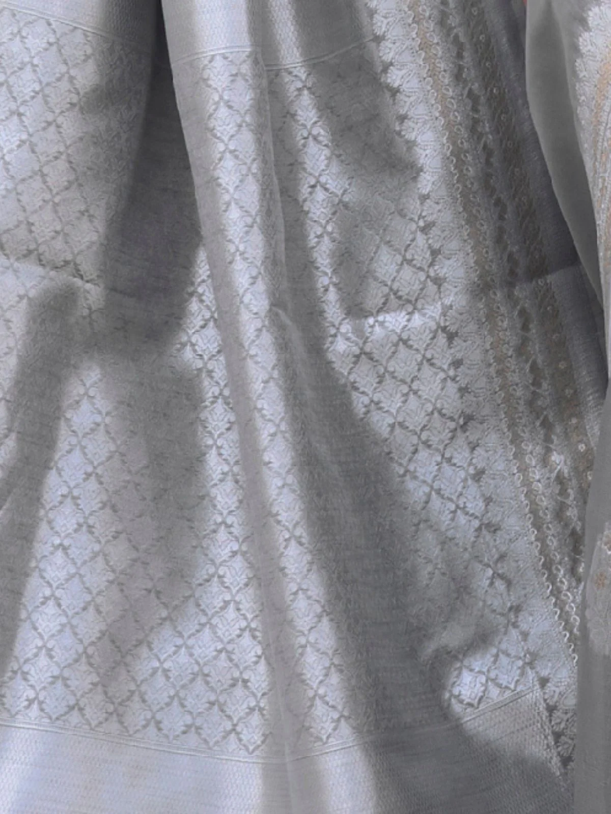 Odette Grey Woven Design Linen Saree With Unstitched Blouse For Women - Image 3