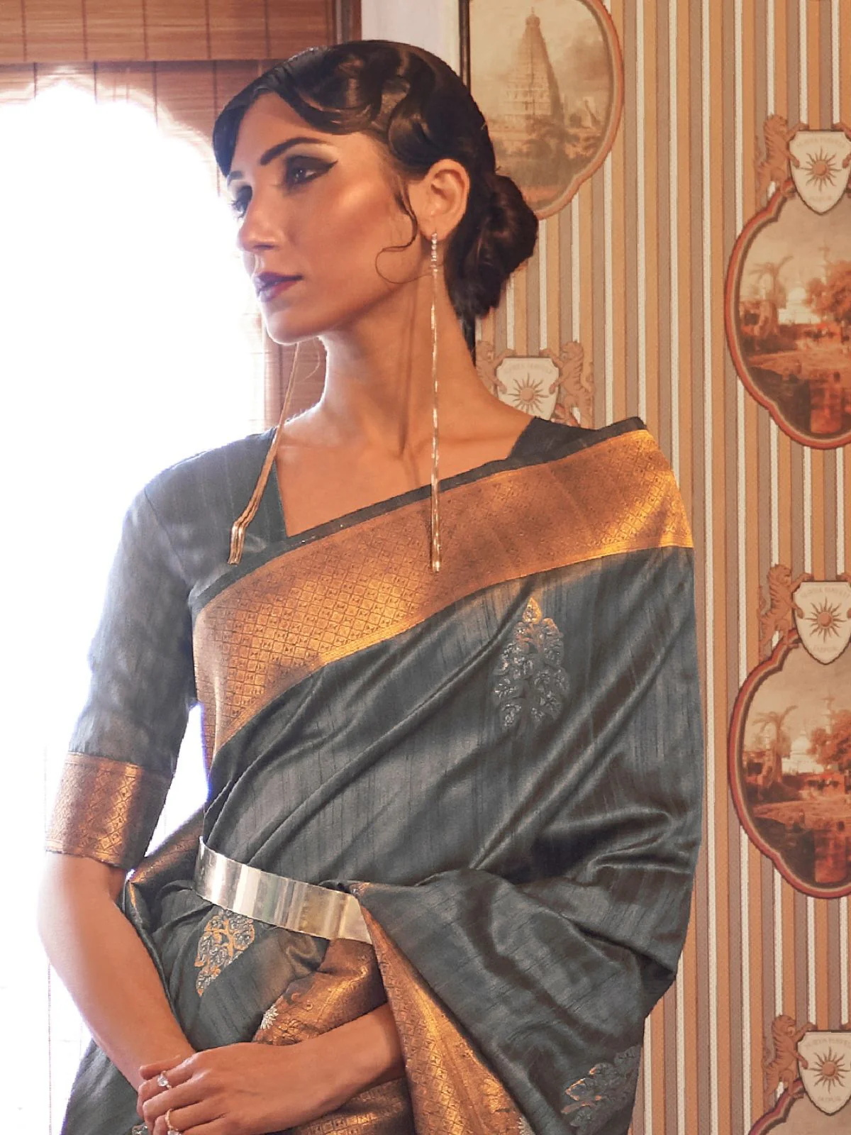 Odette Grey Woven Design Silk Blend Saree With Unstitched Blouse For Women - Image 3