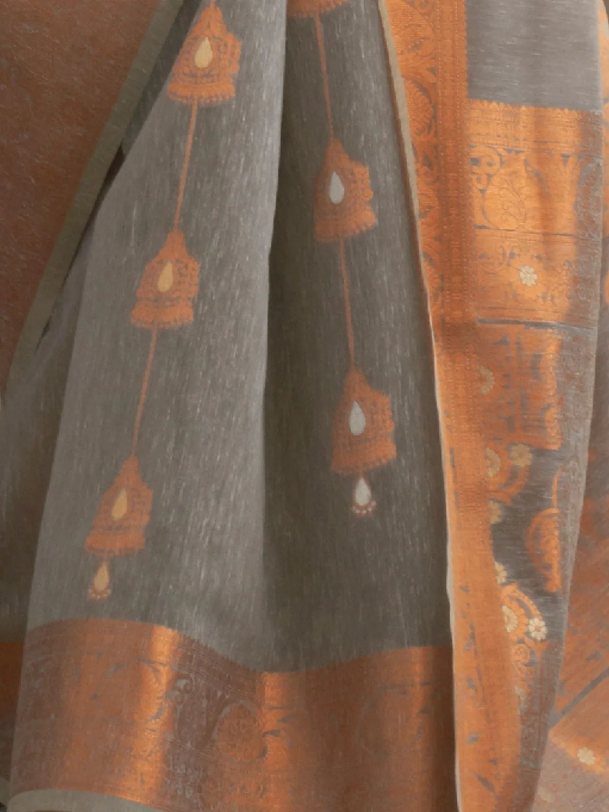 Odette Grey Woven Design Linen Blend Saree With Unstitched Blouse For Women - Image 4