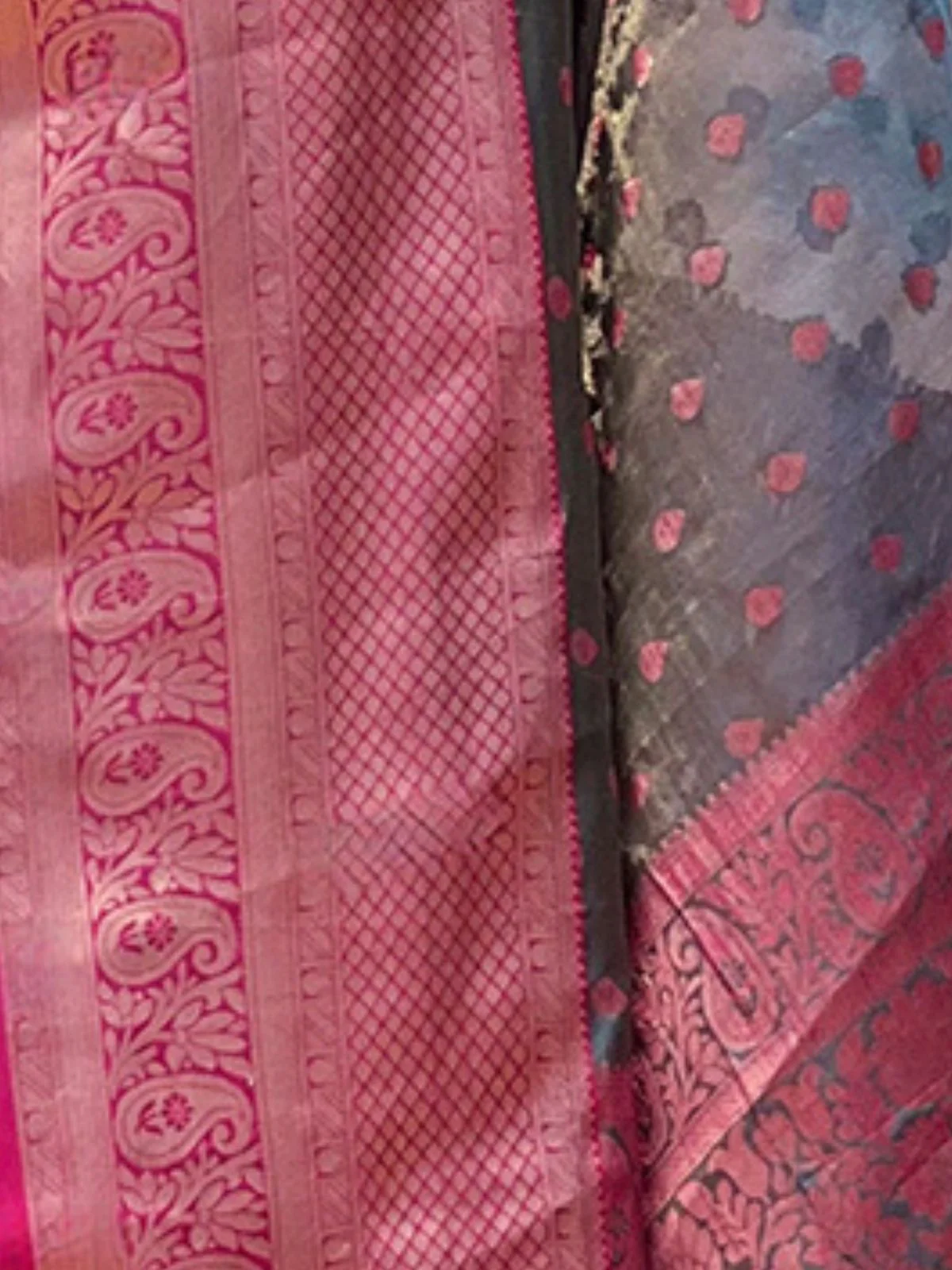 Odette Grey Woven Design Tissue Silk Saree With Unstitched Blouse For Women - Image 4