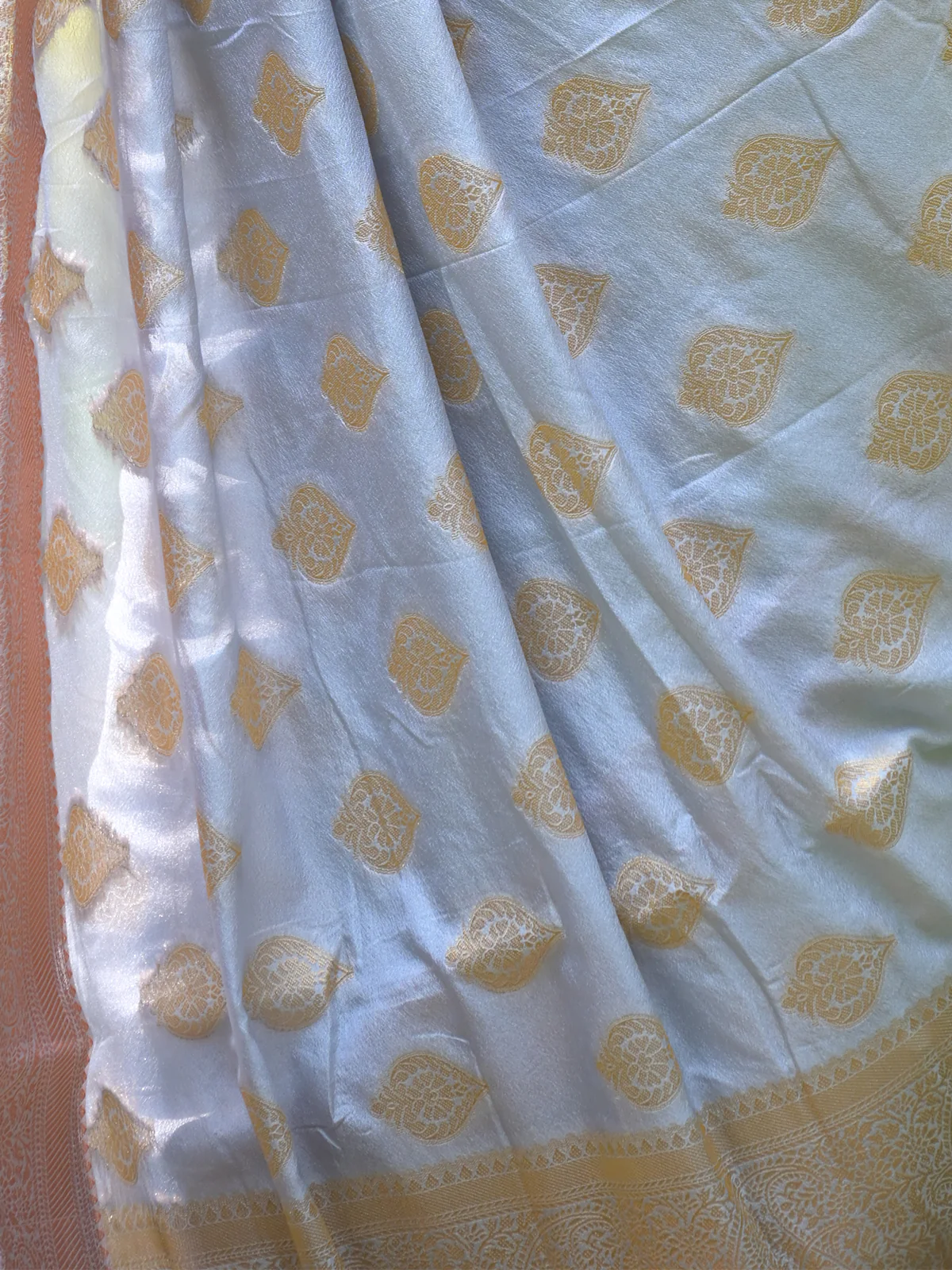 Odette Grey Woven Soft Silk Saree with Unstitched Blouse for Women - Image 5
