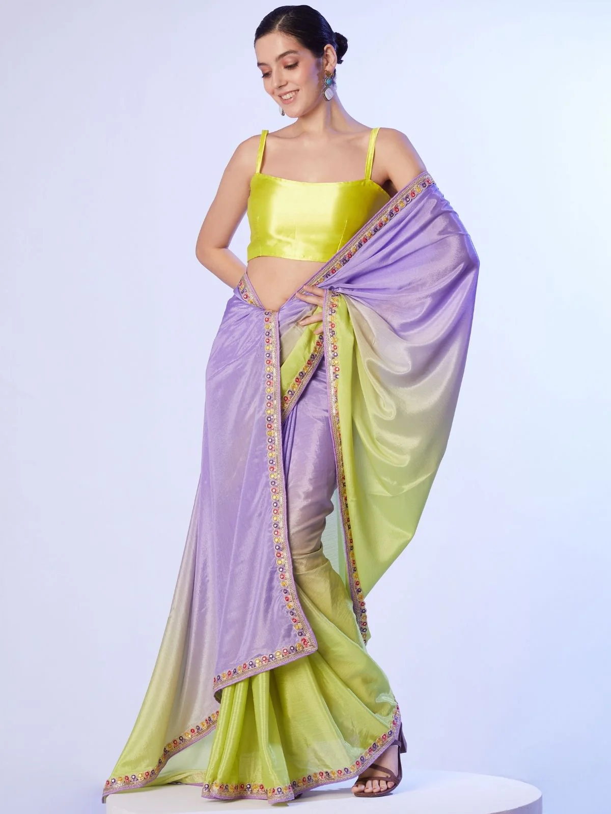 Odette Lavender And Yellow Chinon Lace Work Saree With Unstitched Blouse For Women - Image 2