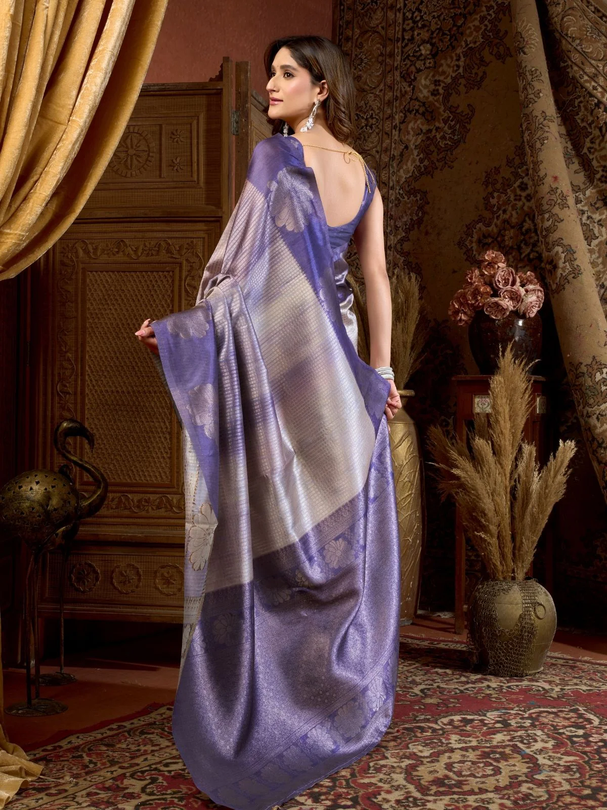 Odette Lavender Cotton Blend Printed Saree For Women - Image 4