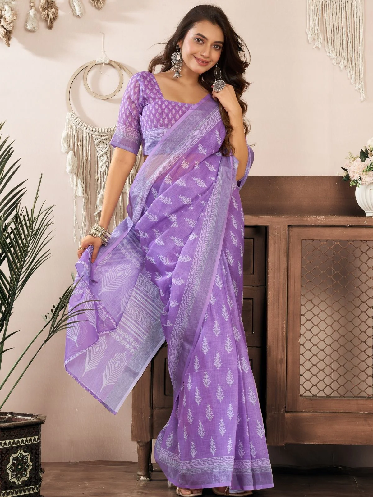 Odette Lavender Cotton Linen Zari Work Saree For Women - Image 3