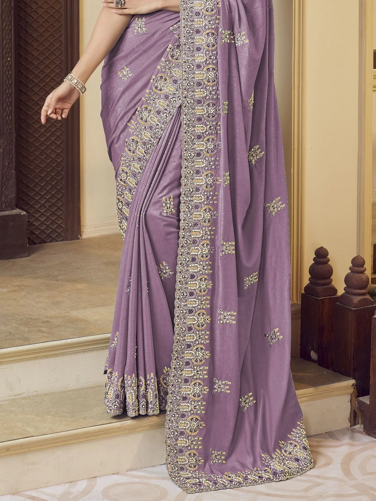 Odette Lavender Georgette Embroidered Elegant Saree For Women - Image 2