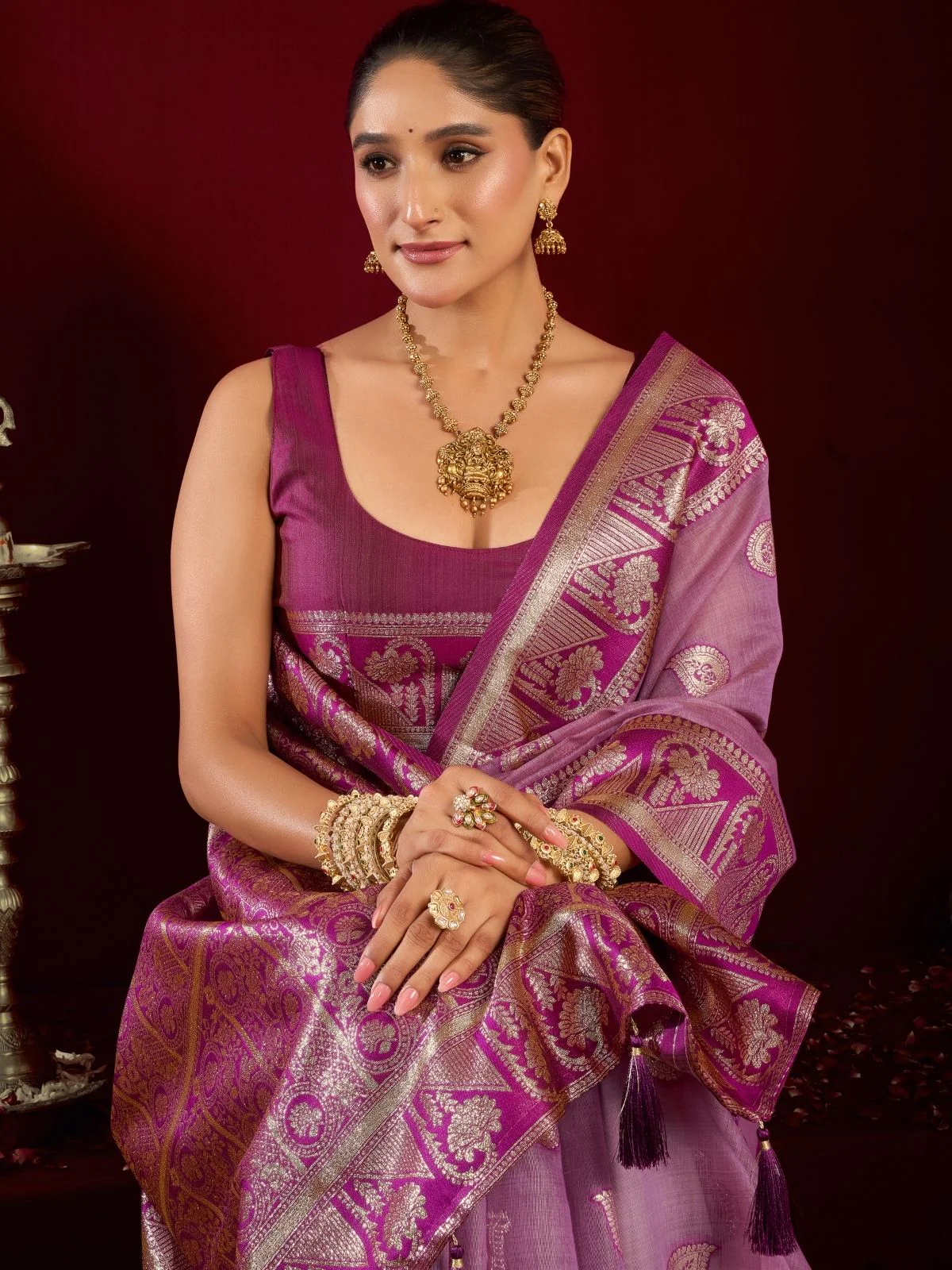 Odette Lavender Silk Blend Woven Saree For Women - Image 5