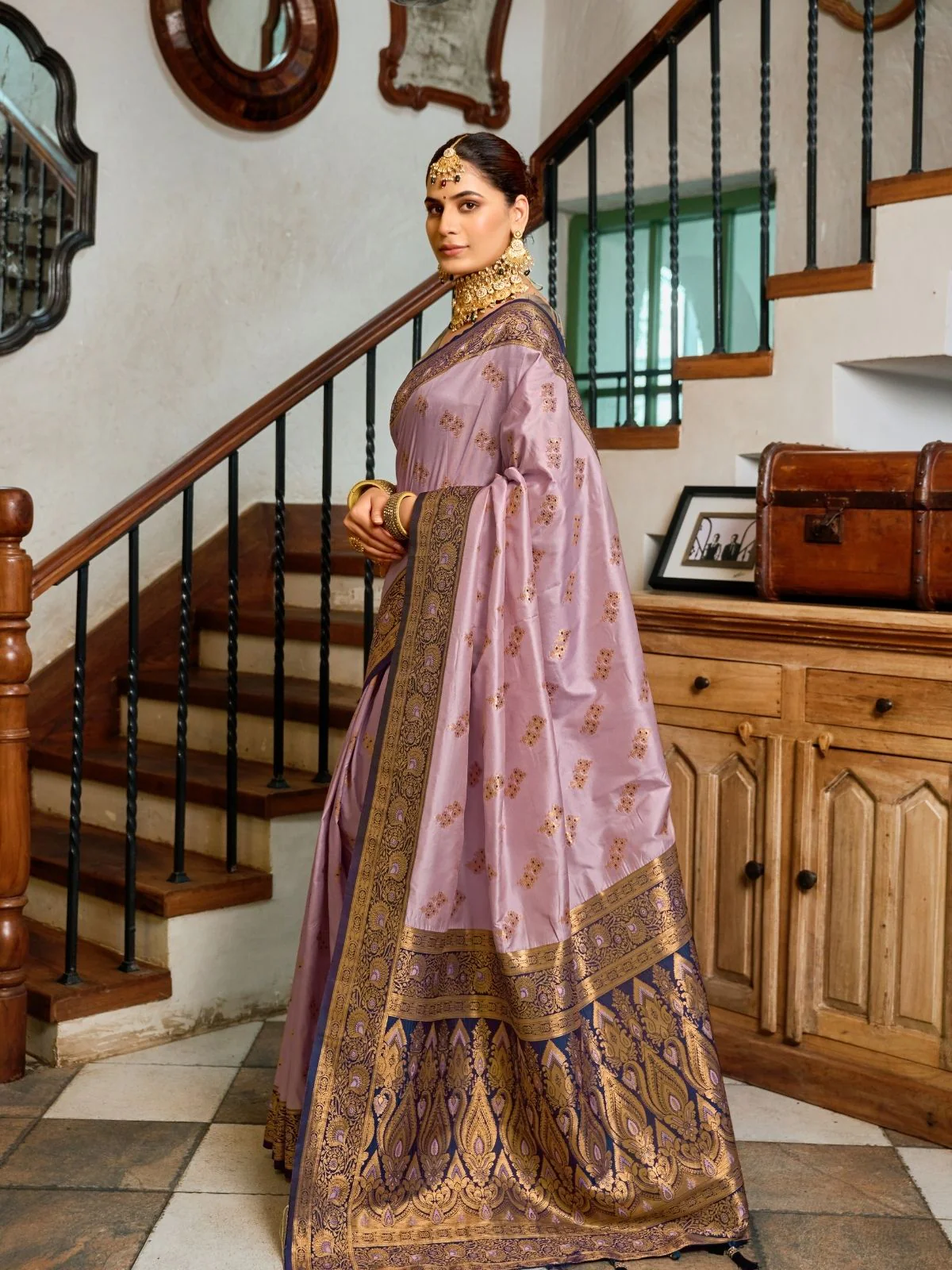 Odette Lavender Silk Woven Saree For Women - Image 3