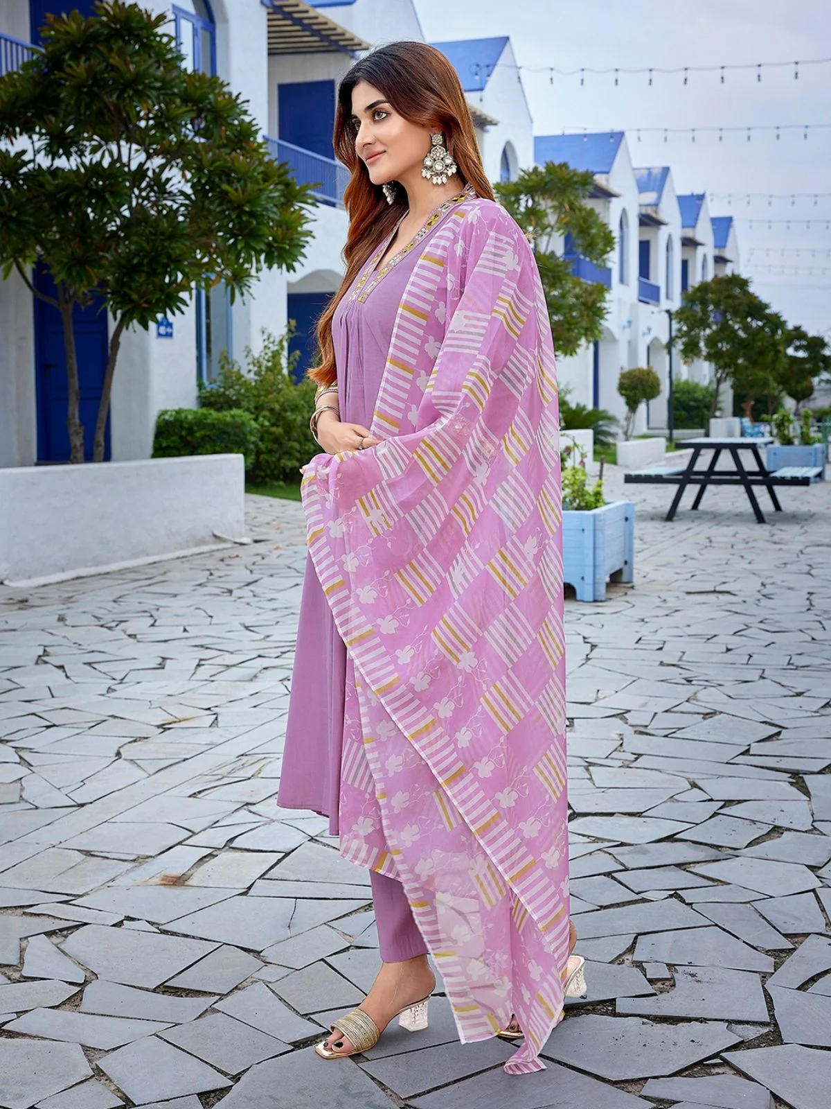 Odette Lavender Viscose Solid Stiched Kurta Set For Women - Image 2