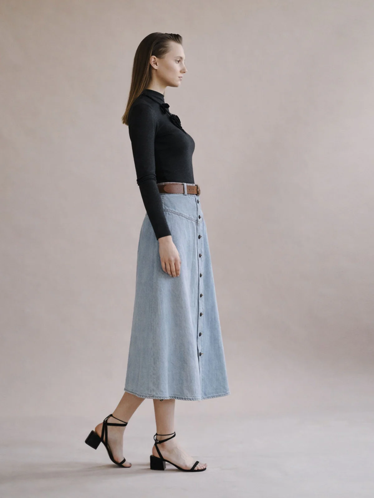 Odette Light Blue Denim Solid Skirt For Women - Image 2