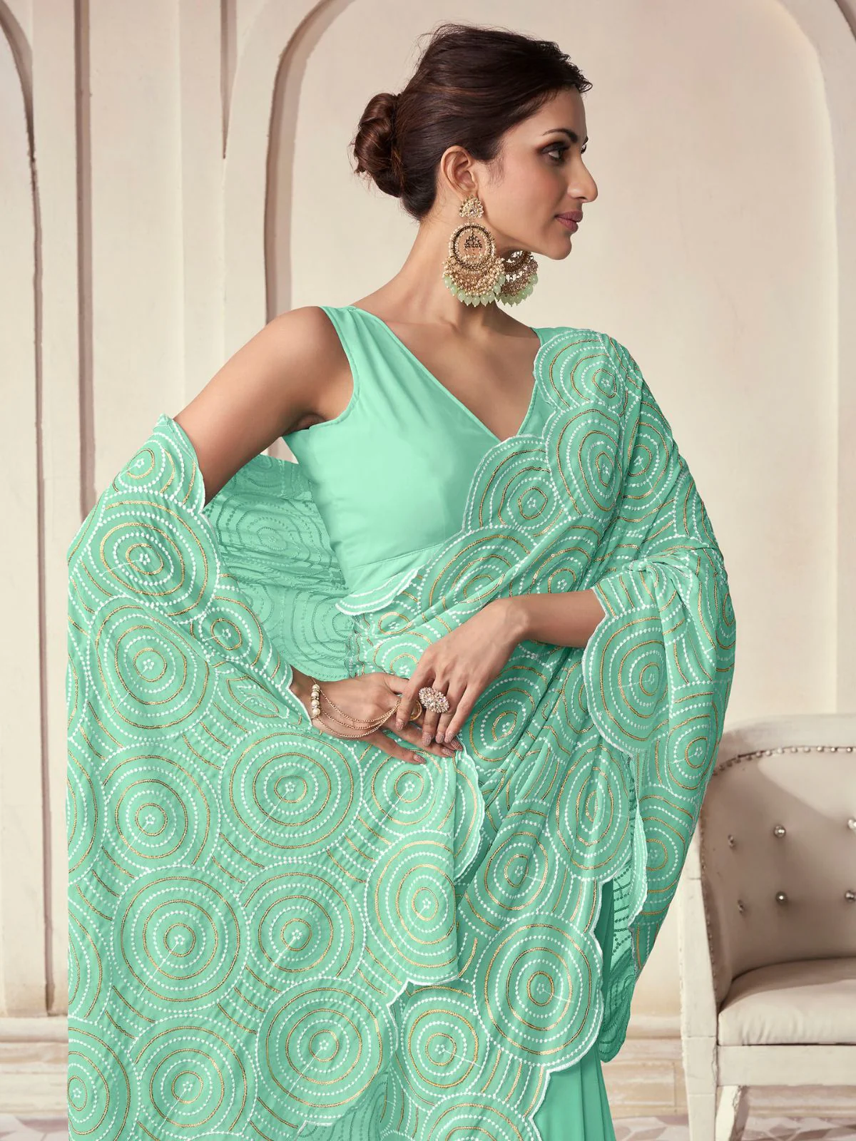 Odette Sea Green Georgette Embroidered Saree With Unstitched Blouse For Women - Image 5