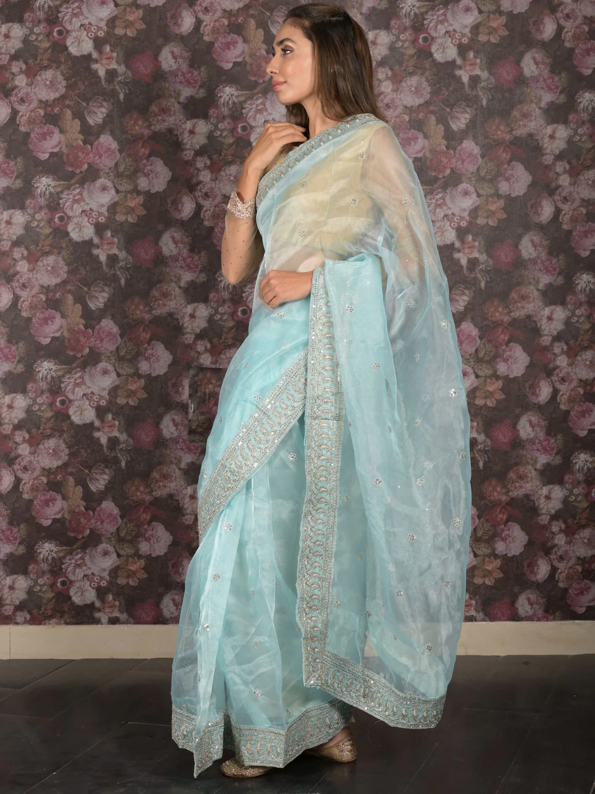 Odette Light Blue Organza Embroidered Saree With Unstitched Blouse For Women - Image 3