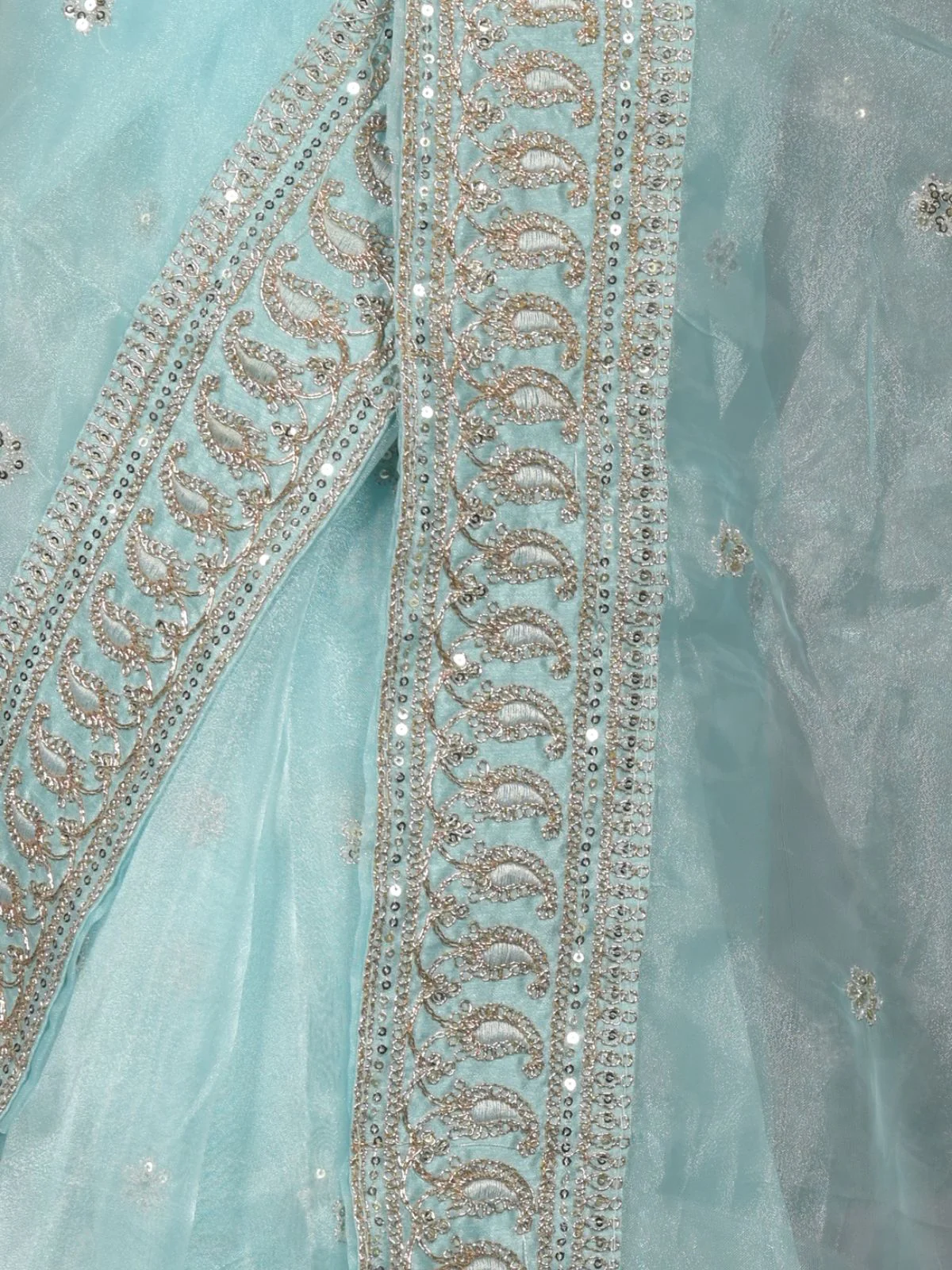 Odette Light Blue Organza Embroidered Saree With Unstitched Blouse For Women - Image 5