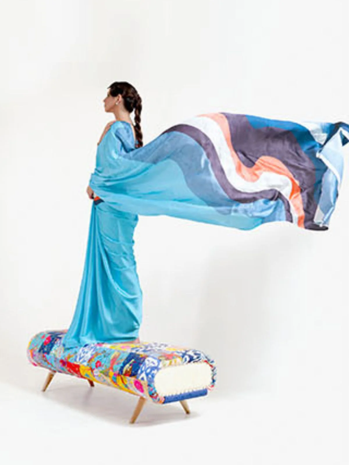 Odette Light Blue Printed Soft Crepe Saree With Unstitched Blouse For Women - Image 3