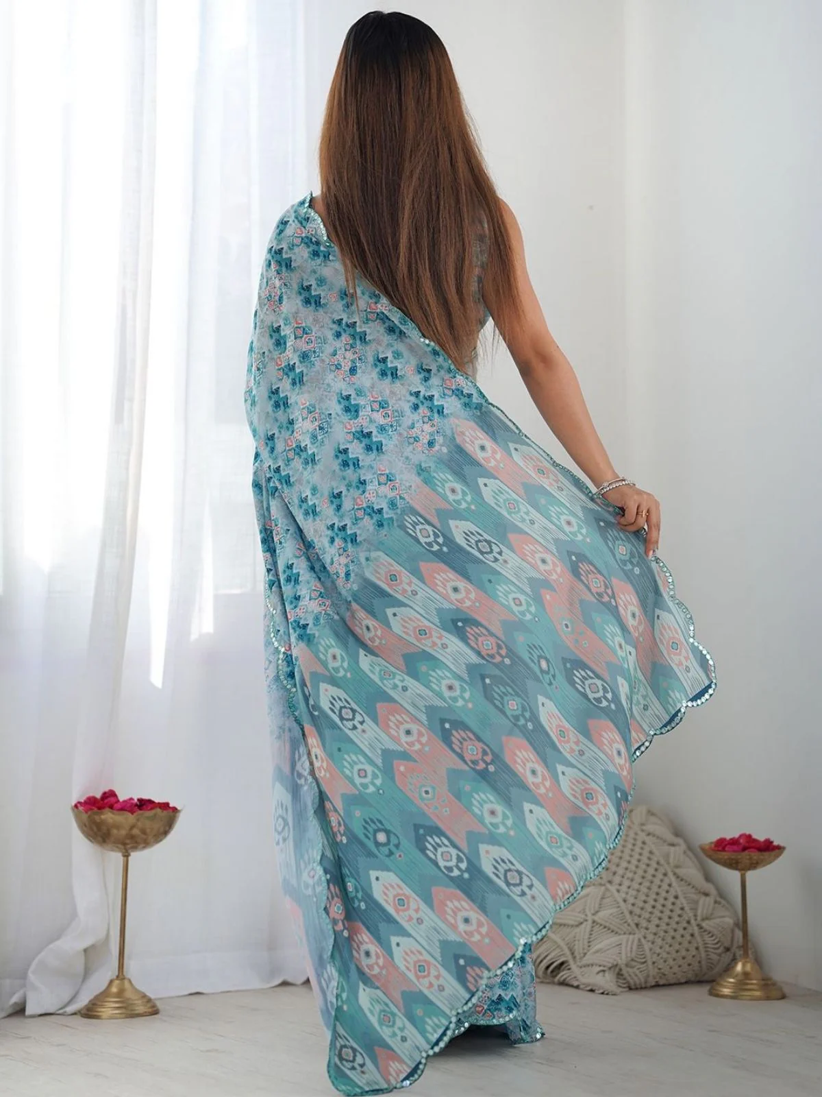 Odette Light Blue Silk Blend Floral Print & Cutwork Saree For Women - Image 3