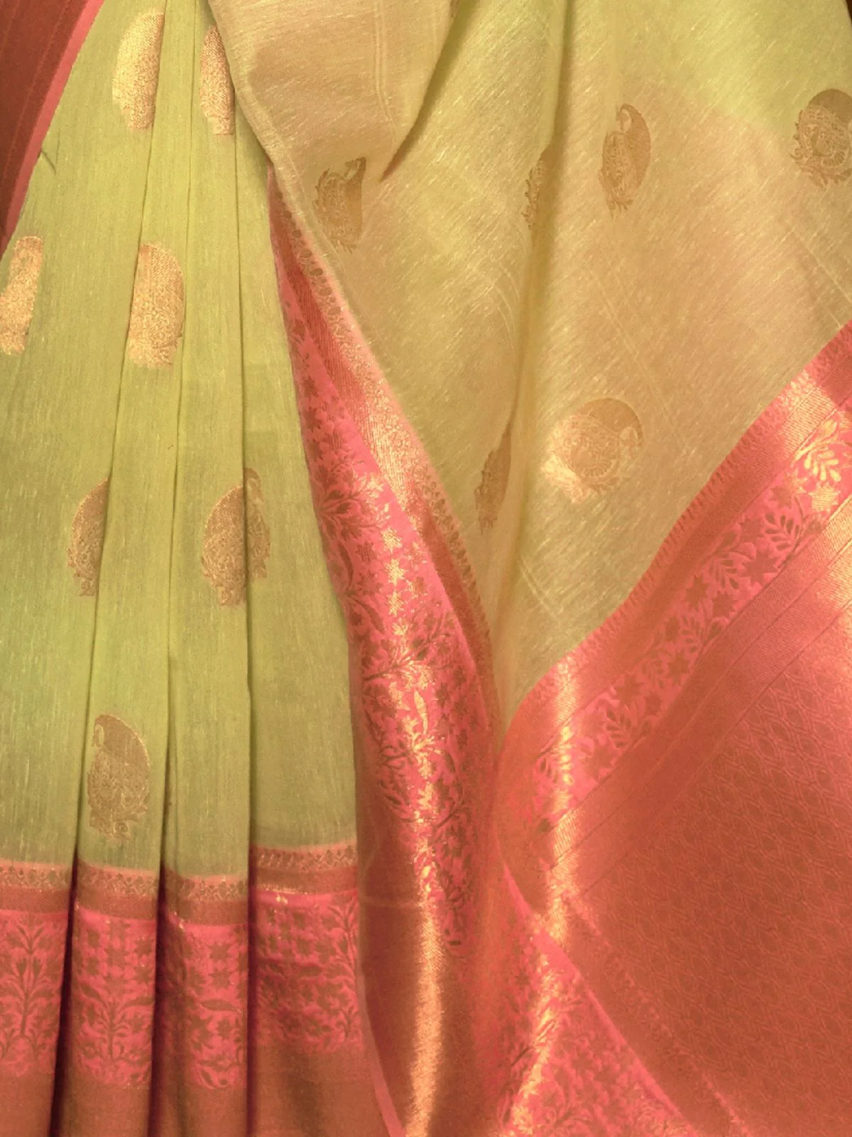 Odette Light Green And Pink Woven Design Linen Saree With Unstitched Blouse For Women - Image 4