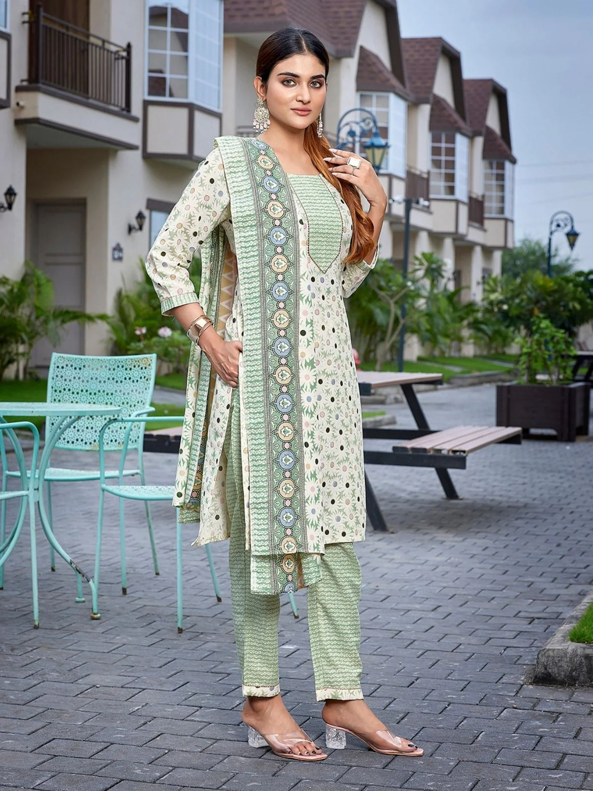 Odette Light Green Cotton Blend Printed Stiched Kurta Set For Women - Image 2