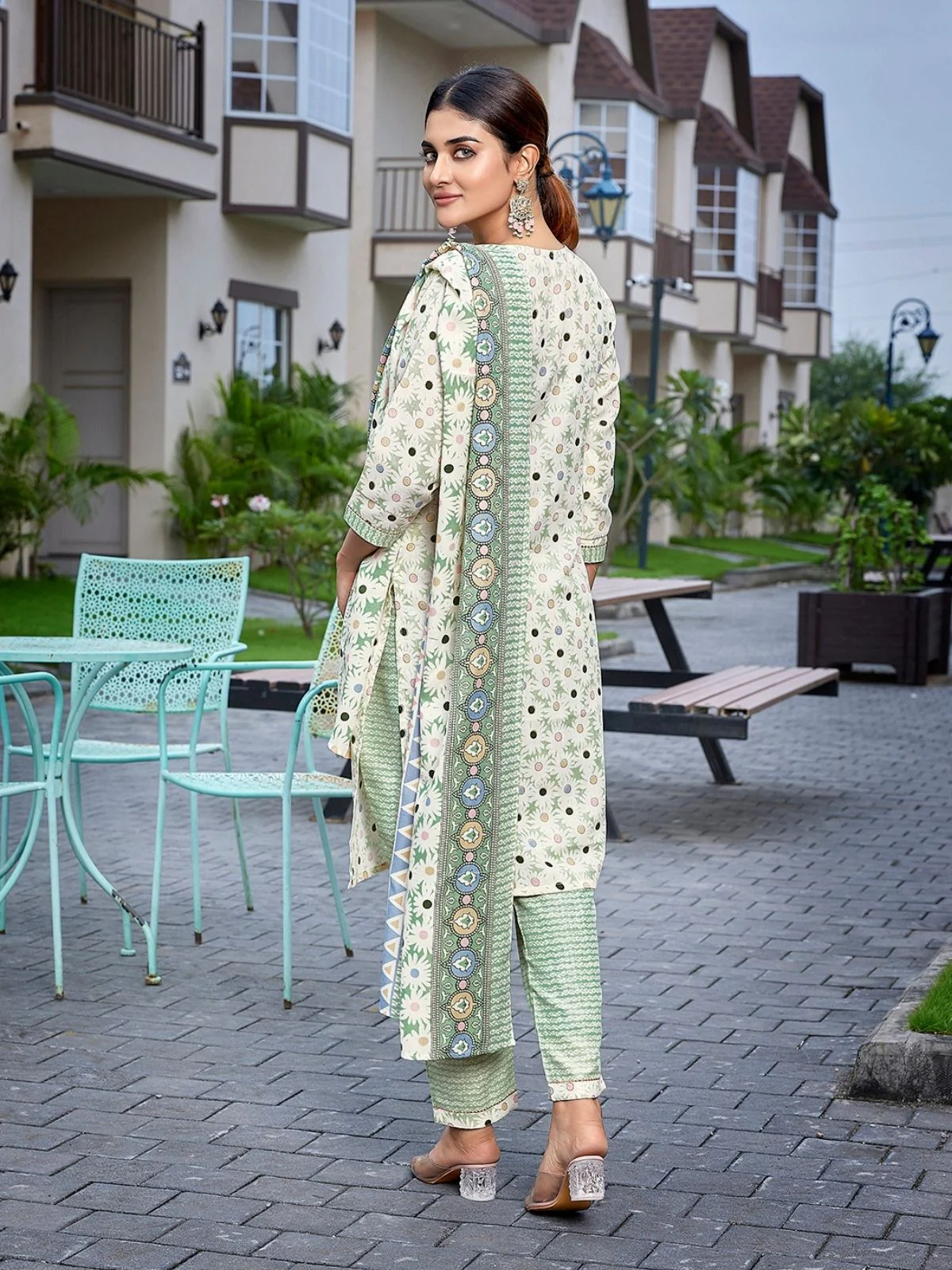 Odette Light Green Cotton Blend Printed Stiched Kurta Set For Women - Image 3