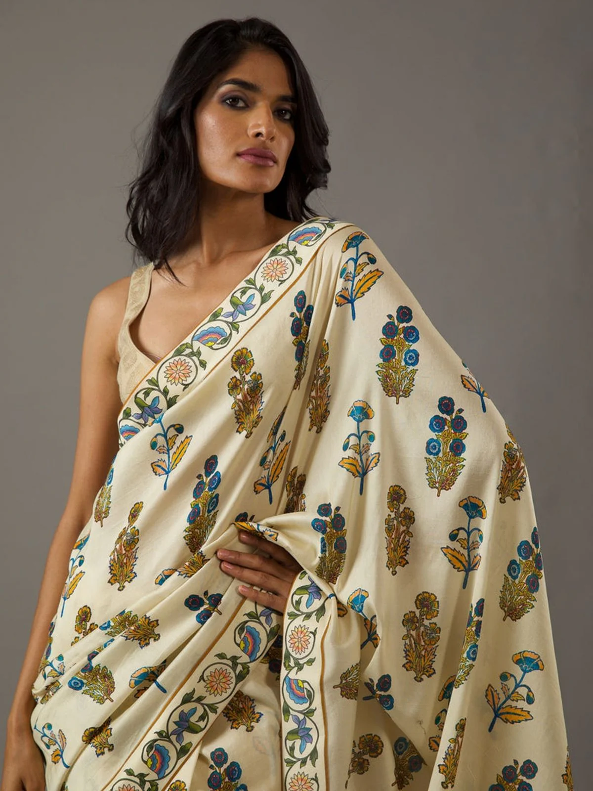Odette Light Green Georgette Printed Saree With Unstitched Blouse For Women - Image 3