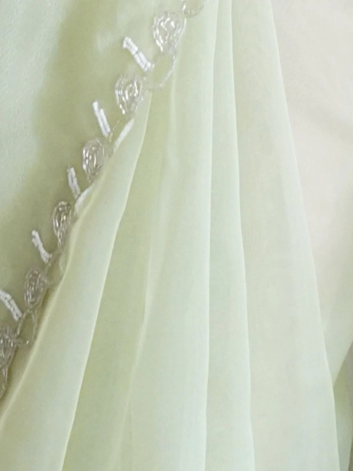 Odette Light Green Organza Embroidered Saree With Unstitched Blouse For Women - Image 6