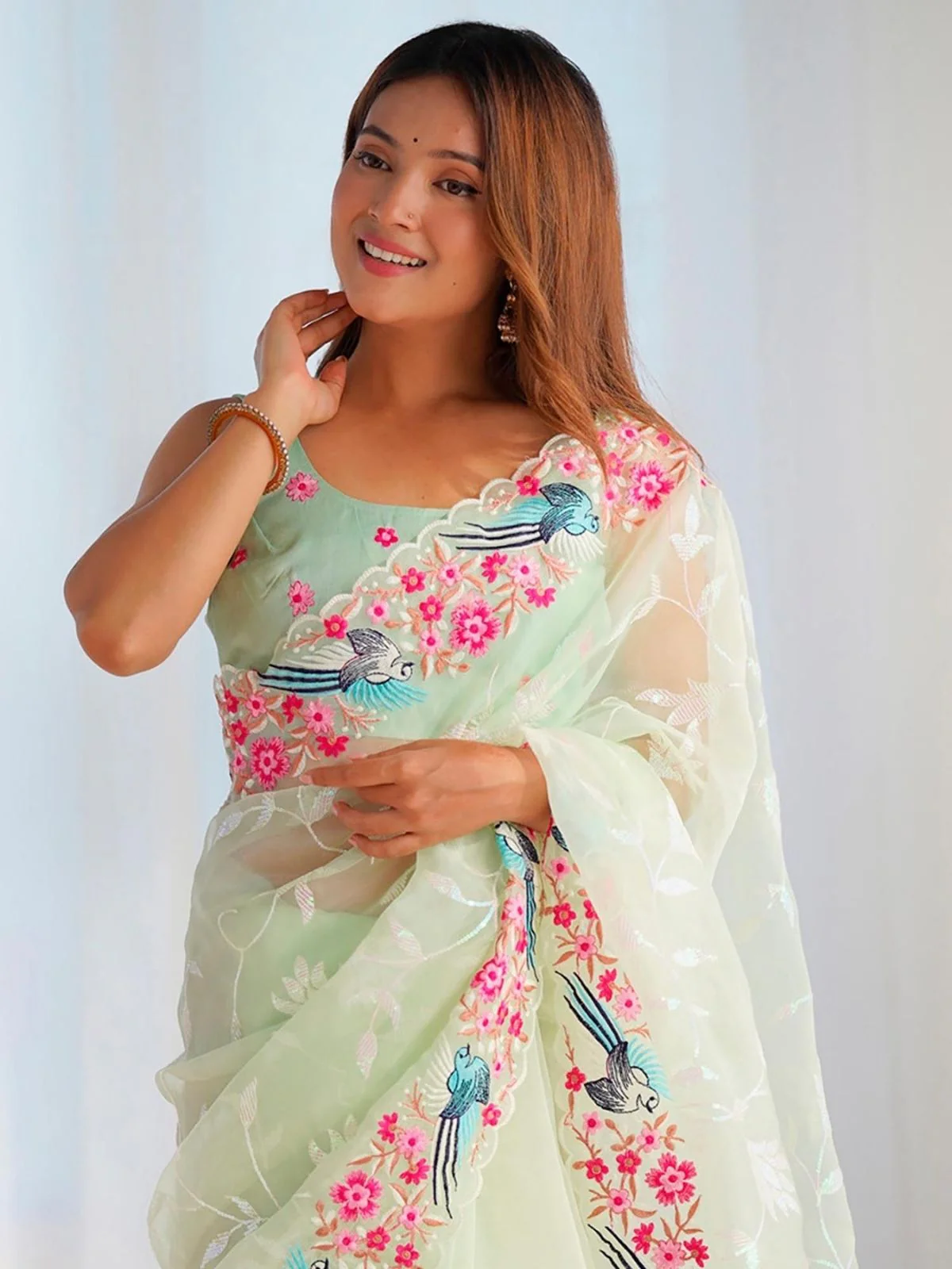 Odette Light Green Organza Embroidered Solid Saree For Women - Image 3