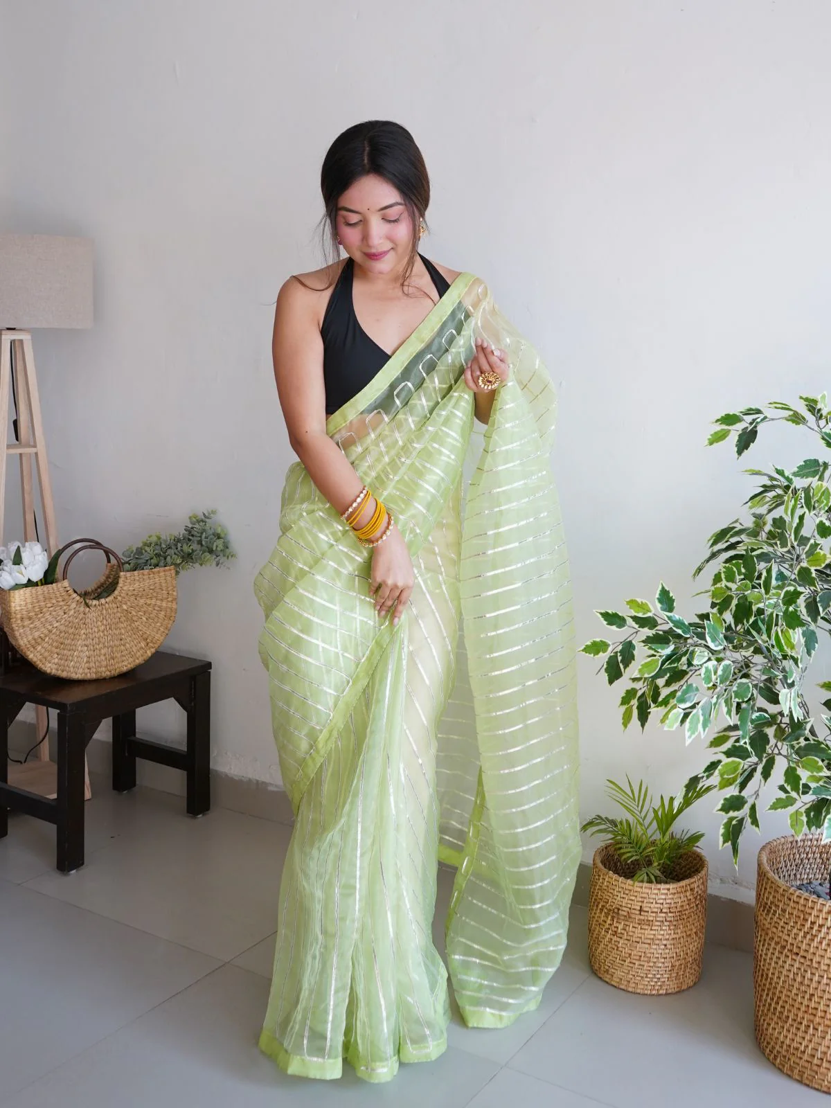 Odette Light Green Organza Lace Work Saree With Unstitched Blouse For Women - Image 3