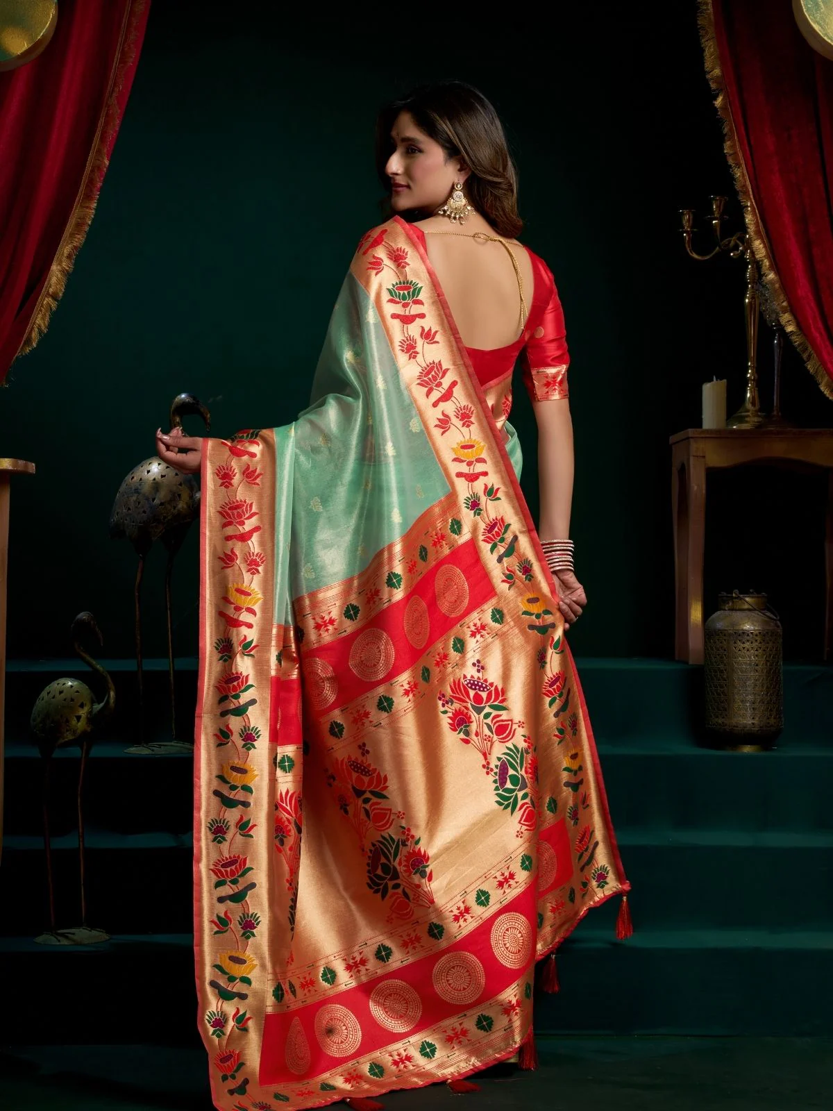 Odette Light Green Silk Blend Woven Saree For Women - Image 4