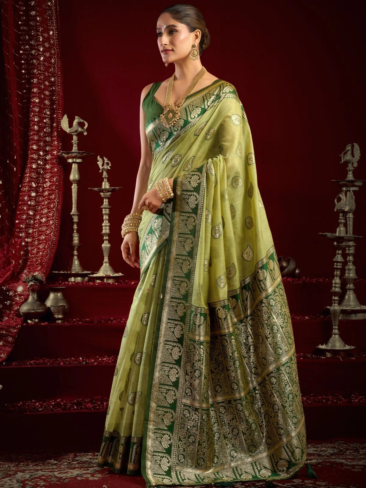 Odette Light Green Silk Blend Woven Saree For Women - Image 2