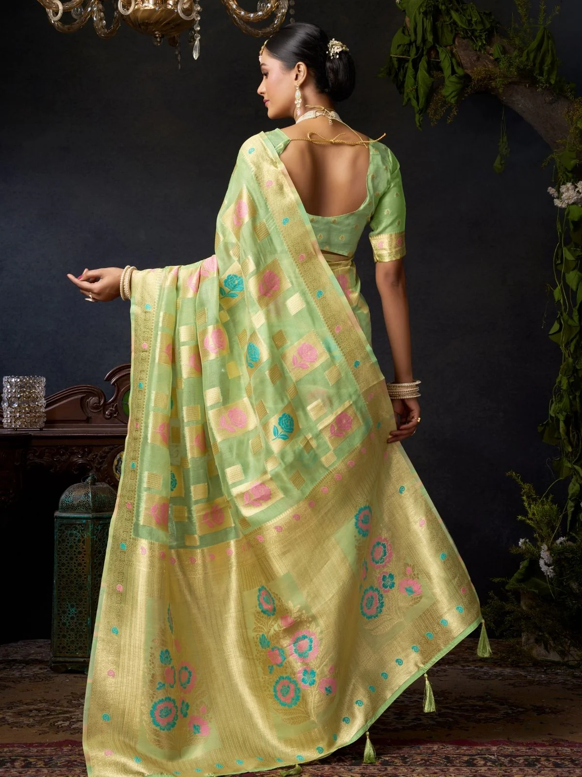 Odette Light Green Silk Blend Woven Saree For Women - Image 4
