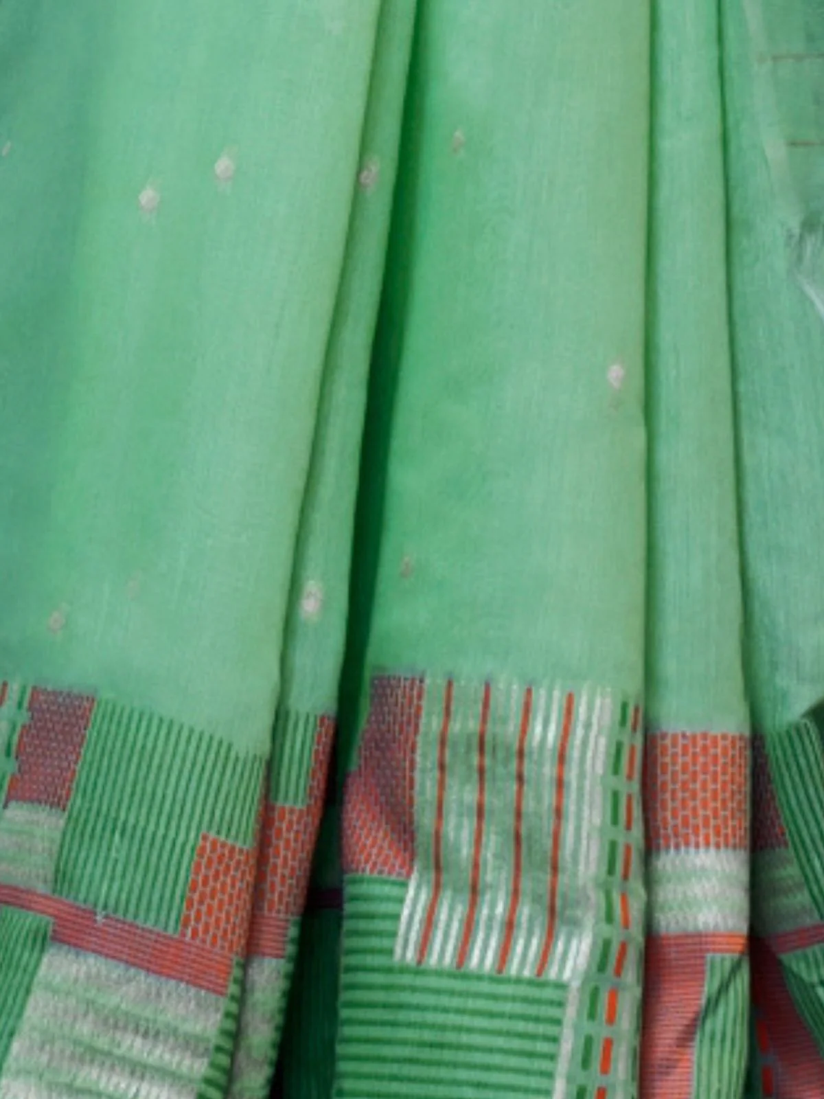 Odette Light Green Silk Blend Woven Saree With Unstitched Blouse For Women - Image 3