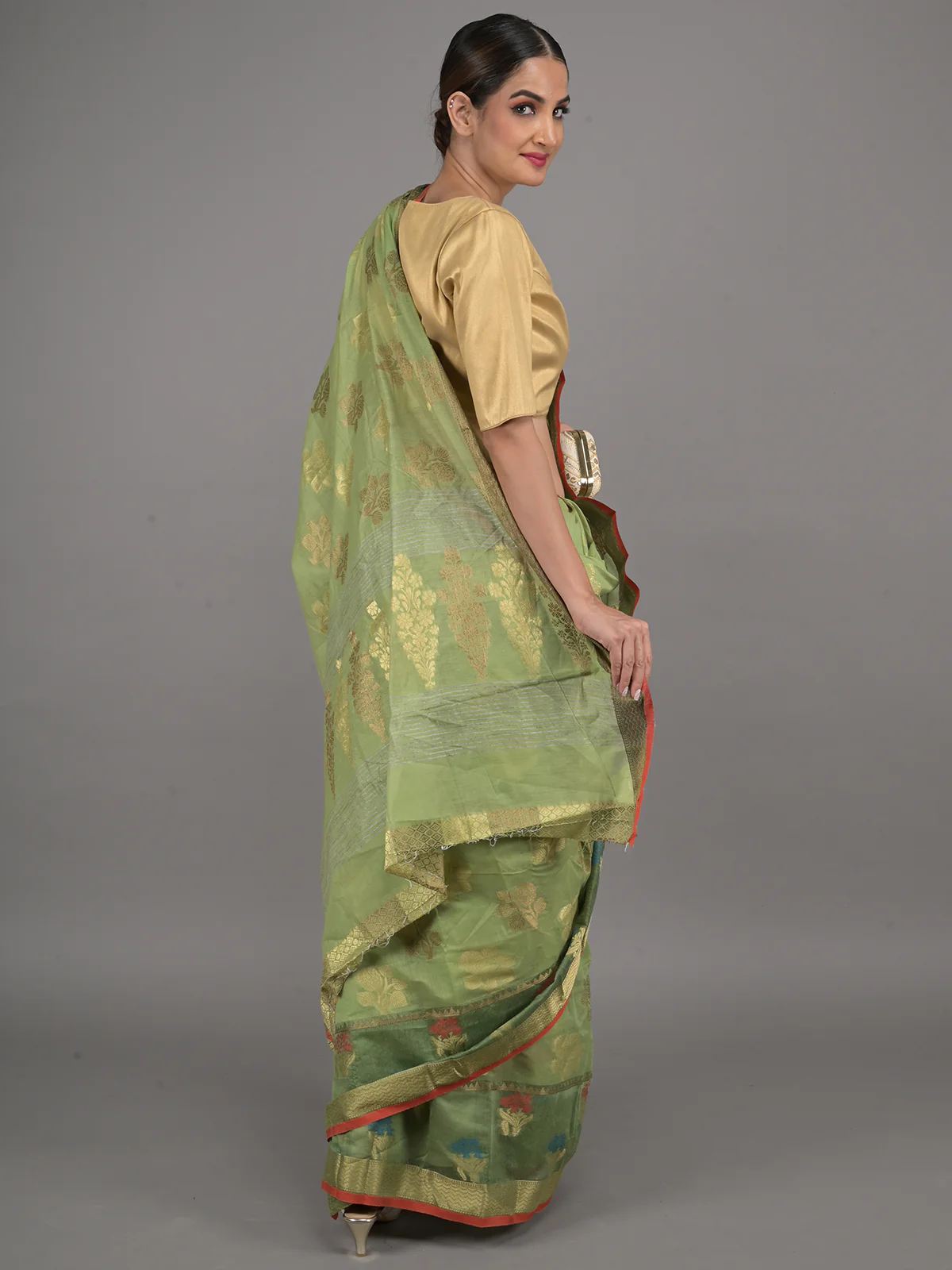 Odette Light Green Woven Cotton Blend Saree with Unstitched Blouse for Women - Image 3